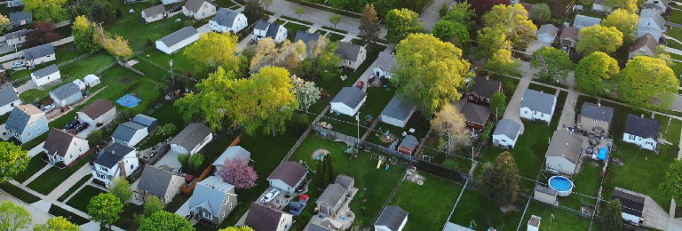 Aerial view of a typical U.S. suburban neighborhood.